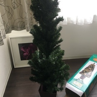 クリスマスツリー  135センチ  LEDライト付き