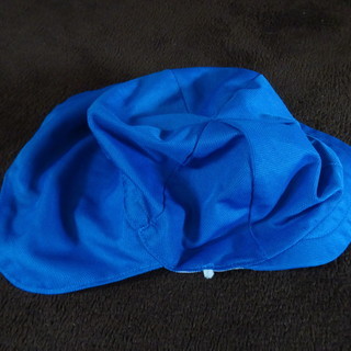 カラー帽　垂れ付き　青色