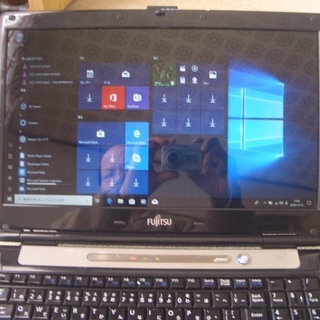 Windows10　ノートパソコン　FMV-BIBLO NF/E55