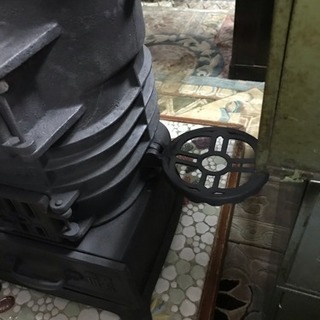 薪ストーブ格安販売！ストーブ台付き！！