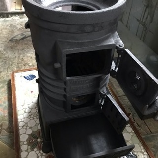 薪ストーブ格安販売！ストーブ台付き！！