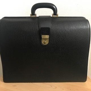 バーバリー Burberry ブリーフケース ビジネス レザー 鍵付き 【公式通販】