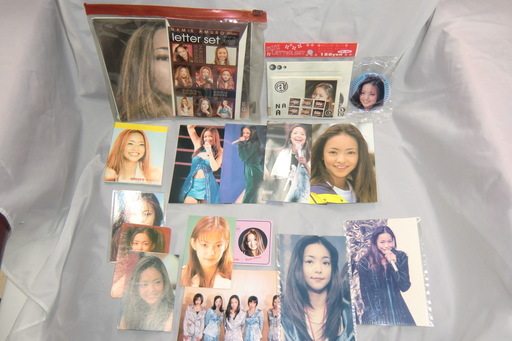 安室奈美恵グッズ　90年代　全56点　写真　シール　レターセット　缶バッジ　レア　希少