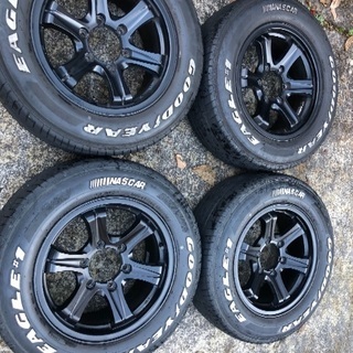 200系ハイエースで使用しておりました215/65R16C109/107R