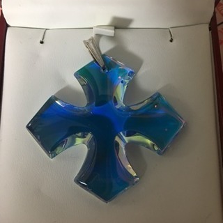 バカラ ネックレス 十字架　オーロラ