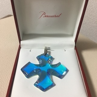 バカラ ネックレス 十字架　オーロラ