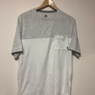 ナイキ ポケットTシャツ(淡)