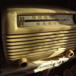 1940年代アメリカフィルコのラジオ・ベークドライト製