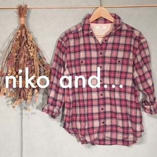 niko andチェックシャツ