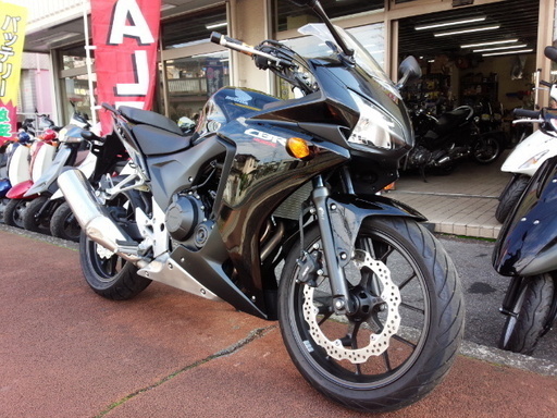 NO.2376　ＣＢＲ４００Ｒ　水冷４サイクルＤＯＨＣ２気筒４００ｃｃエンジン　フューエルインジェクション　☆彡