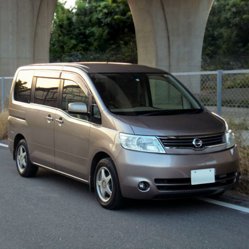 装備いっぱいセレナ 18年式 海 首里のセレナの中古車 ジモティー