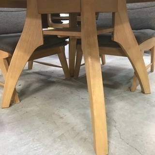 【中古美品】天然木 ダイニングテーブル イス×4脚セット ロータイプ オットマン付き