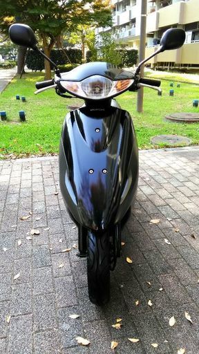 非常に良いエンジン。ホンダ。 AF56。フロントタイヤは新品です。バックタイヤは新品です。フロントブレーキパッドは新品です。バックブレーキパッドは新品です。バッテリーは新品です。エンジンオイルは新品の水冷バイクです。