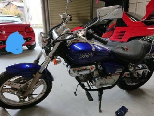 ホンダ　マグナ