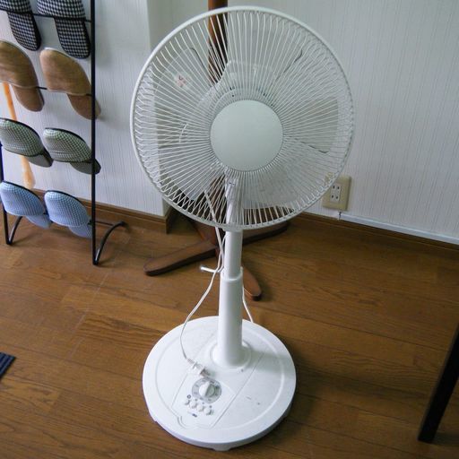 ２０１６年製の扇風機　１０００円　売却予定
