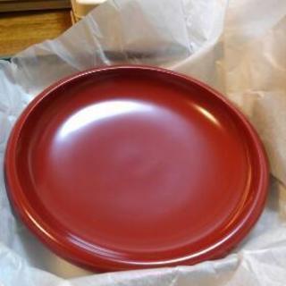 朱塗り　木製盛り皿(直径15cm)
