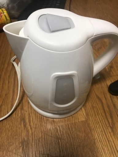 電気ケトル 中古品