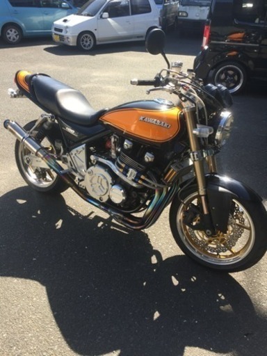 ゼファー1100