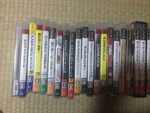 値下げしました！プレステ３本体（モデル：CECH-4300C)とソフト33本