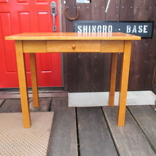 木製のテーブル・机 引き出し付き／学習机・電話台・食卓テーブル