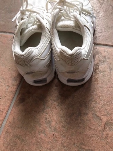 中学生の白シューズ もんちゃー 加古川の靴の中古あげます 譲ります ジモティーで不用品の処分