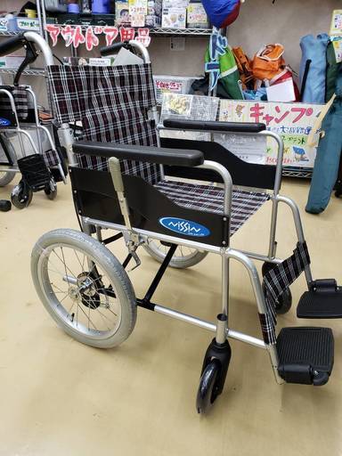 車椅子　日進医療器　新品　アルミ製　介助式　車いす　NC-2CB