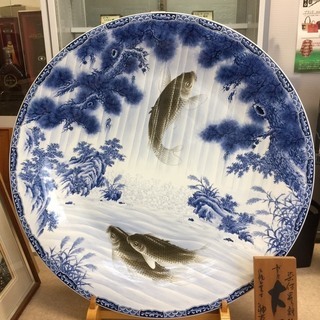 【引き取り限定】神右衛門 有田焼 三尺 大皿 飾皿 伝統工芸品 台座付き 引き取り限定】神右衛門 有田焼 三尺 大皿 飾皿 伝統工芸品 台座付き