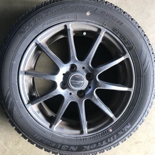 スタッドレスタイヤ4本（ホイール、ナット付き）