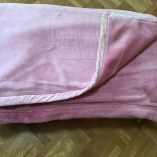毛布（ダブル）西川の高級毛布