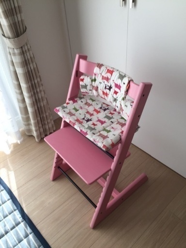 【シュトッケ】トリップトラップ ピンク クッション付