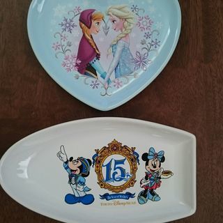 ★未使用★ディズニー　アナ雪＆１５周年記念プレート２枚セット