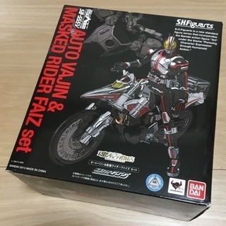 オートバジン フィギュアーツ 仮面ライダーファイズ 輸送箱未開封 新品 Amazon.co.jp: S.H.Figuarts 仮面ライダー555 オートバジン