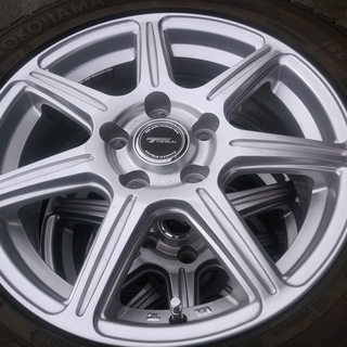 ヨコハマスタッドレス215／55R16　BRIDGESTONE16インチ6.5ｊアルミホイール5穴　PCD114.3　46