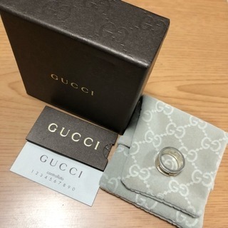 GUCCIリング