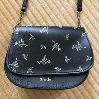 snidel・花柄ポシェットバッグ