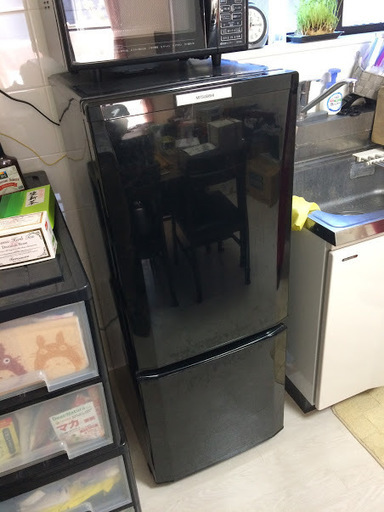 冷蔵庫＆ソファ＆テーブル＆美顔器＆ガスコンロ＆LPレコード（一括引き取り希望）