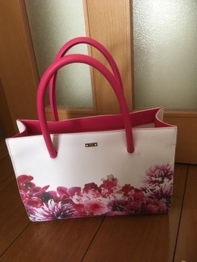 ほぼ未使用✩Radyリゾフラバック✩