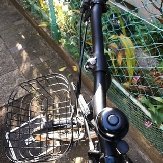 美品！！室内保管！カゴ、鍵付き折りたたみ自転車
