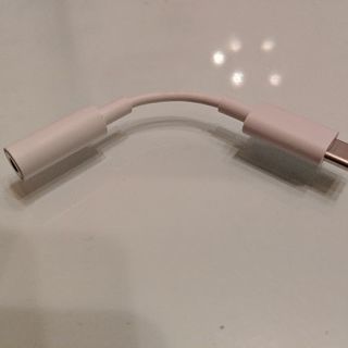 USB-C - 3.5 mm ヘッドフォン アダプター