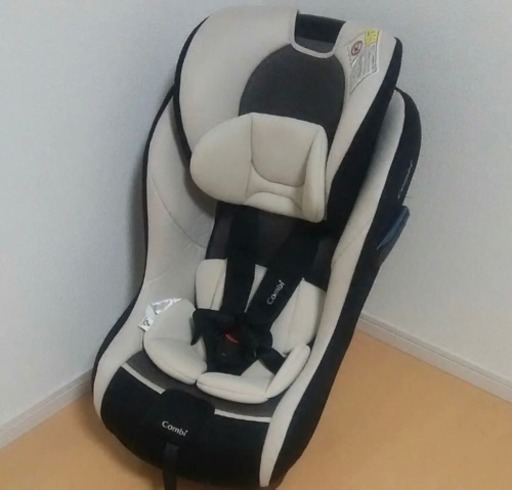 コンビ チャイルドシート