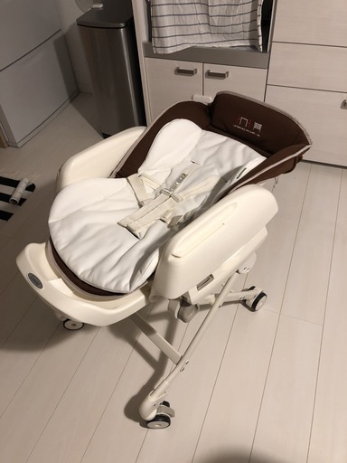 Combi  コンビ ルシエスオートスウィング