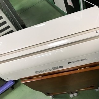 Panasonic ルームエアコン CS-256CF-W-SHIROTA  エステ施術用ユニフォーム　ジャケットとパンツ