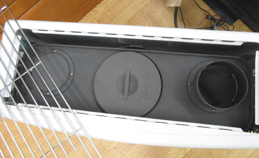 17年製 トヨトミ 煙突式ストーブ コンクリート27畳 木造17畳 HR-G650H