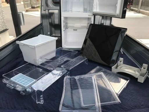 取引中。2012年製三菱冷凍冷蔵庫。黒146L。千葉県内配送無料。設置無料。