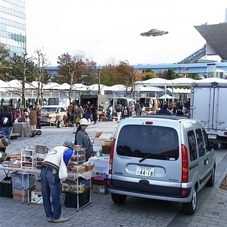 第３２回　有明蚤の市　車出店