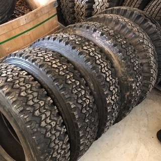 225/80R17.5 スパイクタイヤ4本