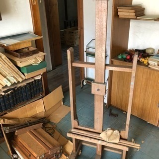 大型イーゼルの中古が安い！激安で譲ります・無料であげます｜ジモティー