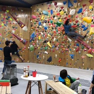 子供から大人まで人気の ボルダリング をはじめてみませんか 小学生対象の キッズスクール やカラダの調子を整える コンディショニングレッスン Trip 北坂戸のその他の生徒募集 教室 スクールの広告掲示板 ジモティー