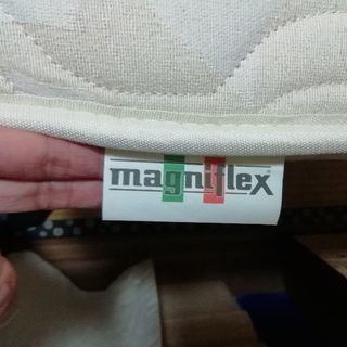 マニフレックス(イタリア製)　高反発マットレス