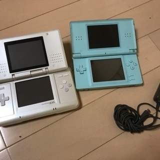 任天堂DS二個セット！ソフトも付